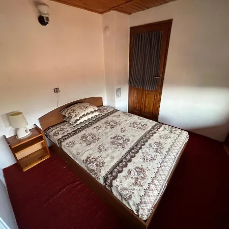Стаи За Гости Надежда Guest house