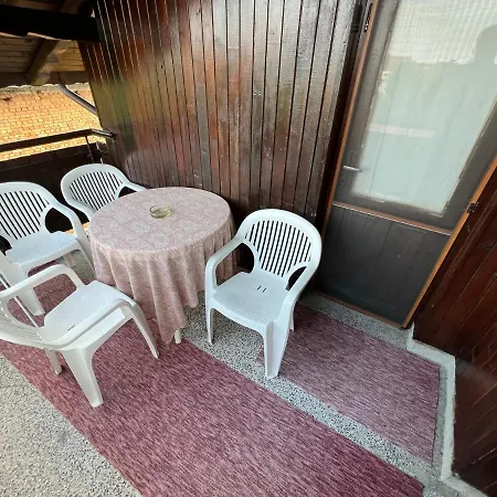 Стаи За Гости Надежда Guest house