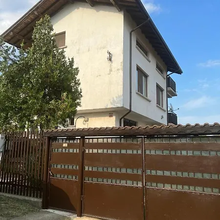 Guest house Стаи За Гости Надежда *